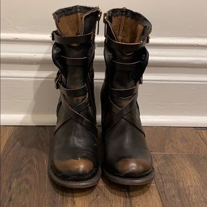 Freebird Baker- worn once